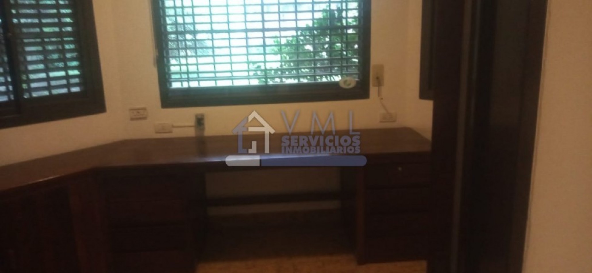 B° Jardin Espinosa, ALQUILER excelente ubicacion! para Uso Comercial