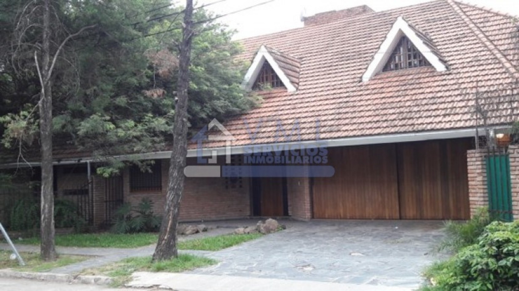 B° Jardin Espinosa, ALQUILER excelente ubicacion! para Uso Comercial