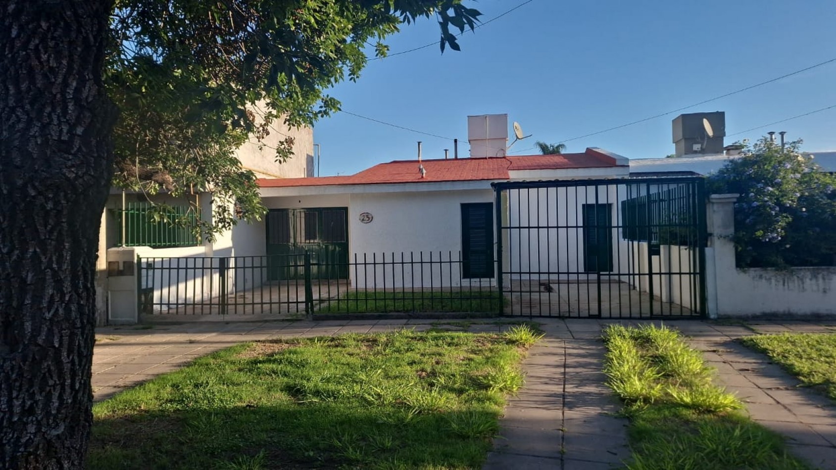 Inaudi! Hermosa casa en ALQUILER 3 dormitorios, patio, garage