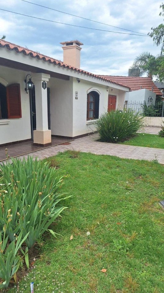 Imperdible!! Casa 3 dormitorios a mts de R. MARTINOLI - Excelente zona!!