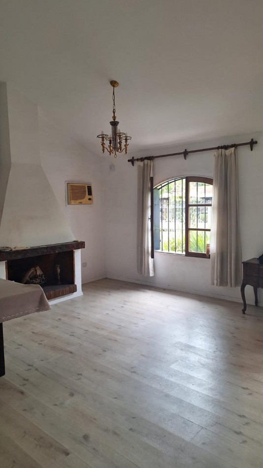 Imperdible!! Casa 3 dormitorios a mts de R. MARTINOLI - Excelente zona!!