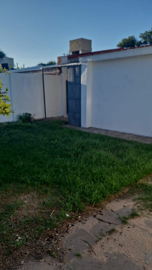 Inaudi! Hermosa casa en ALQUILER 3 dormitorios, patio, garage