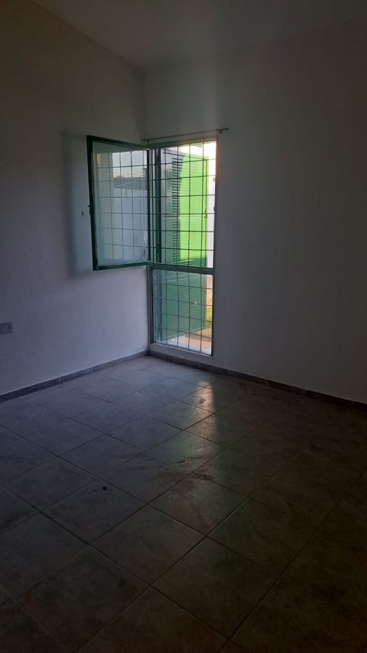 Inaudi! Hermosa casa en ALQUILER 3 dormitorios, patio, garage