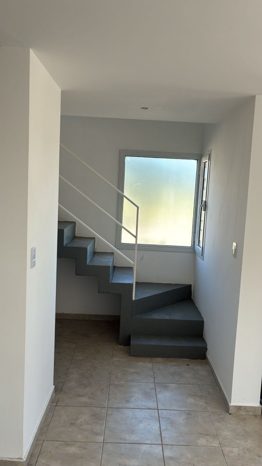 Espectacular! Duplex en Venta 2 Dorm. 2 Baños en Valle Cercano