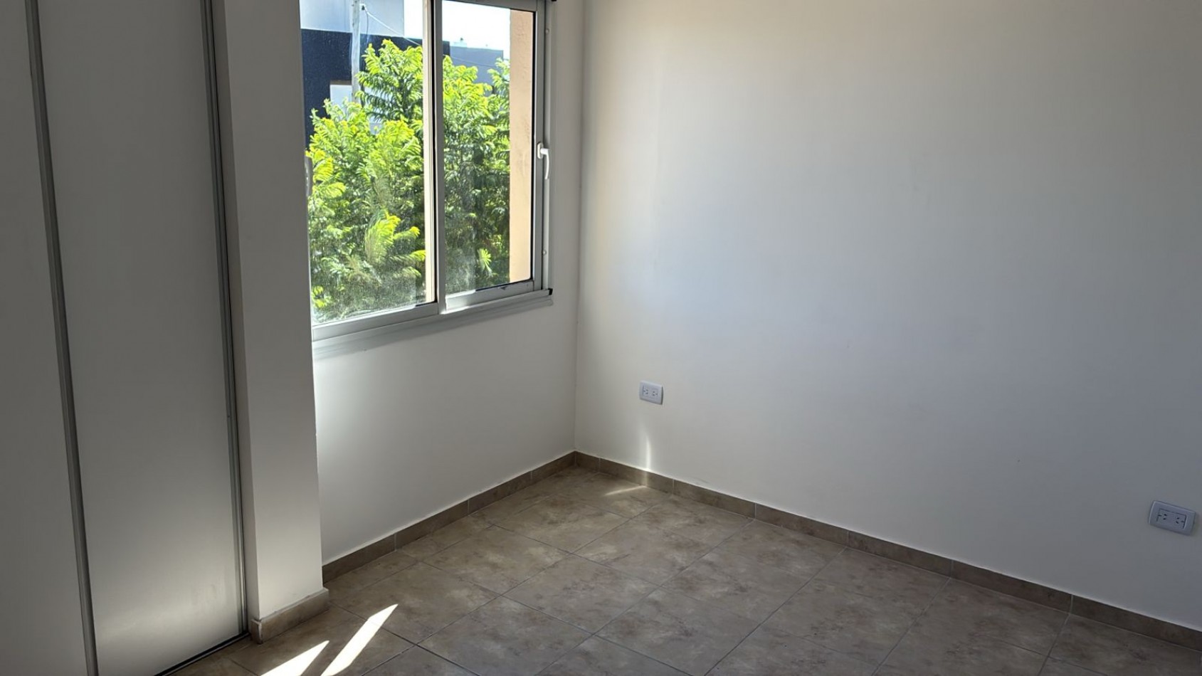 Espectacular! Duplex en Venta 2 Dorm. 2 Baños en Valle Cercano