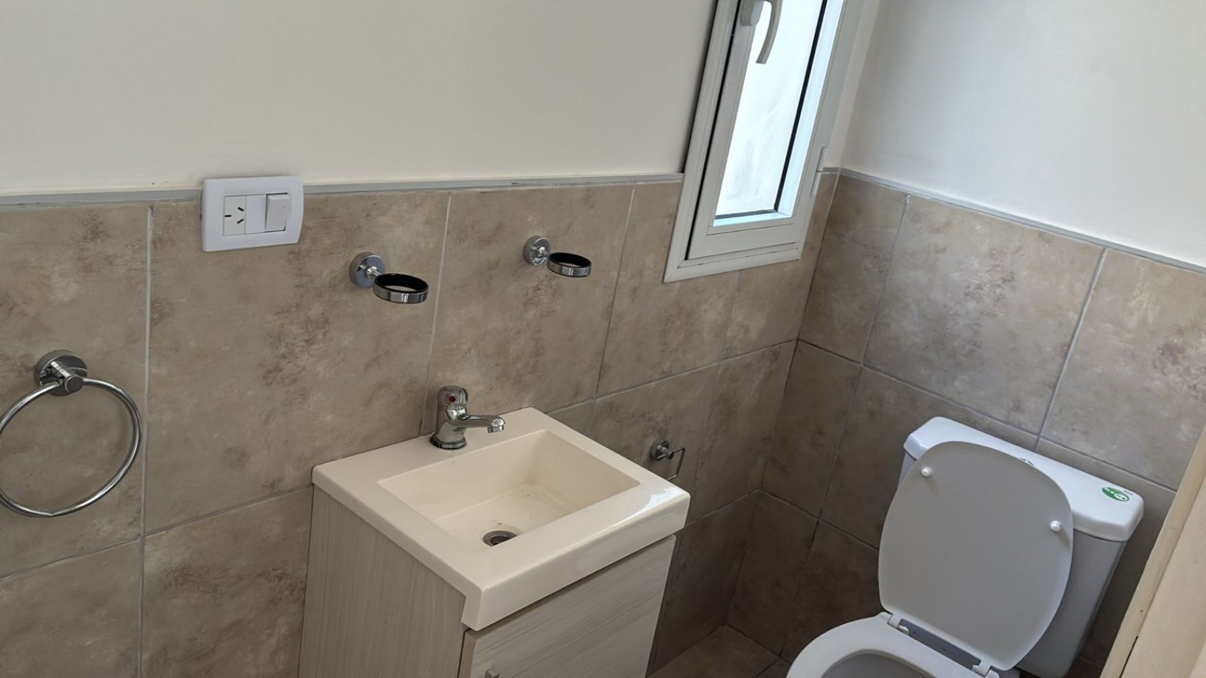 Espectacular! Duplex en Venta 2 Dorm. 2 Baños en Valle Cercano