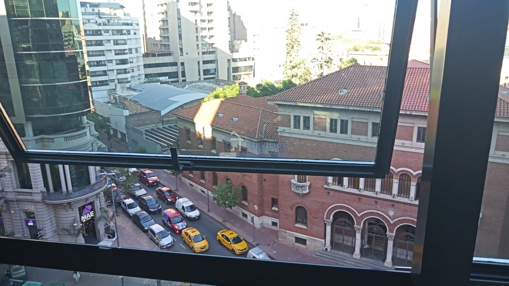 Espectacular! Gran Oficina en VENTA Sobre  Av. Irigoyen  175 m2  Nueva Cordoba