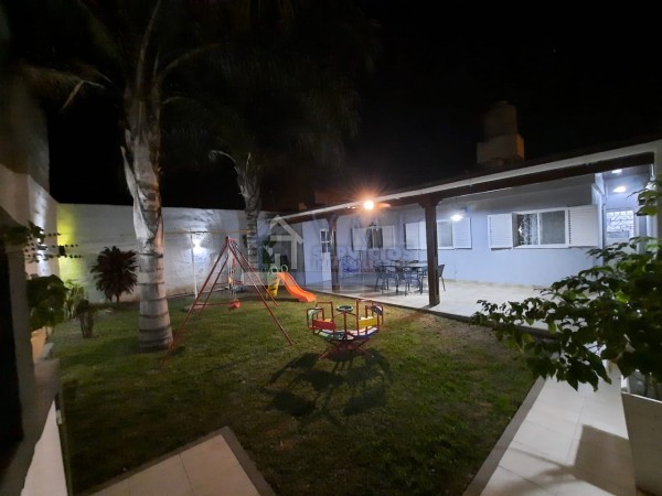 Inaudi! Hermosa casa 3 dormitorios 2 baños C/cochera doble