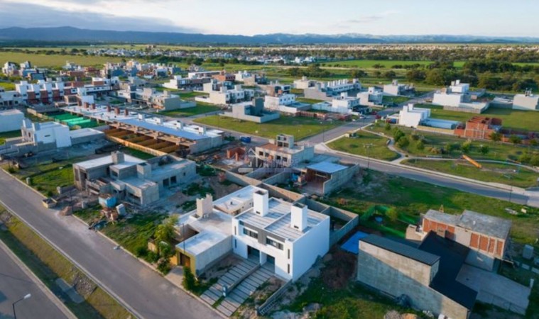 Oportunidad!Excelente ubicacion! Lote en venta Docta Urbanizacion 2a etapa