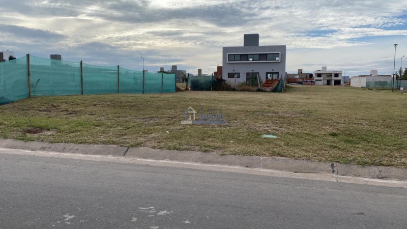 Oportunidad!Excelente ubicacion! Lote en venta Docta Urbanizacion 2a etapa