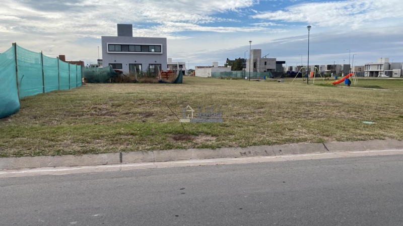 Oportunidad!Excelente ubicacion! Lote en venta Docta Urbanizacion 2a etapa