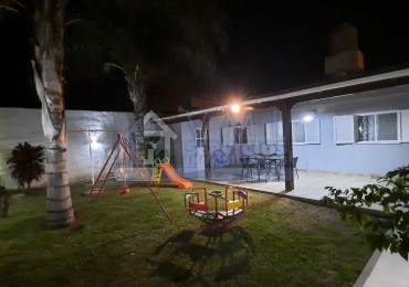 Inaudi! Hermosa casa 3 dormitorios 2 baños C/cochera doble