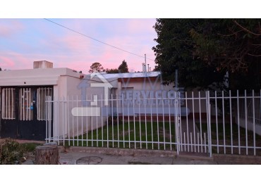 Inaudi! Hermosa casa en ALQUILER  3 PRIVADOS CONSULTORIO MEDICO